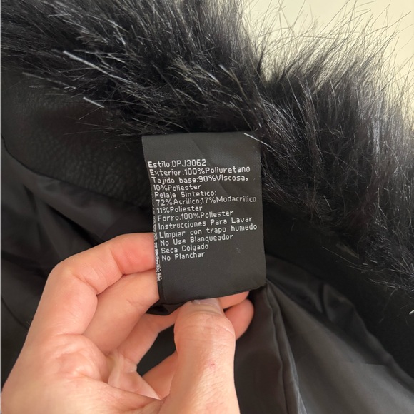 TA Coalition Black Faux Leather Jacket w/ Luxe Faux Fur Collar | Y2K Glam Size S - Picture 4 of 6